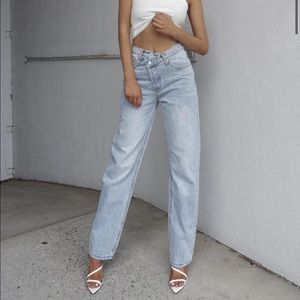 Princess Polly - HOLLY ASYMMETRIC STRAIGHT LEG JEAN LIGHT WASH DENIM